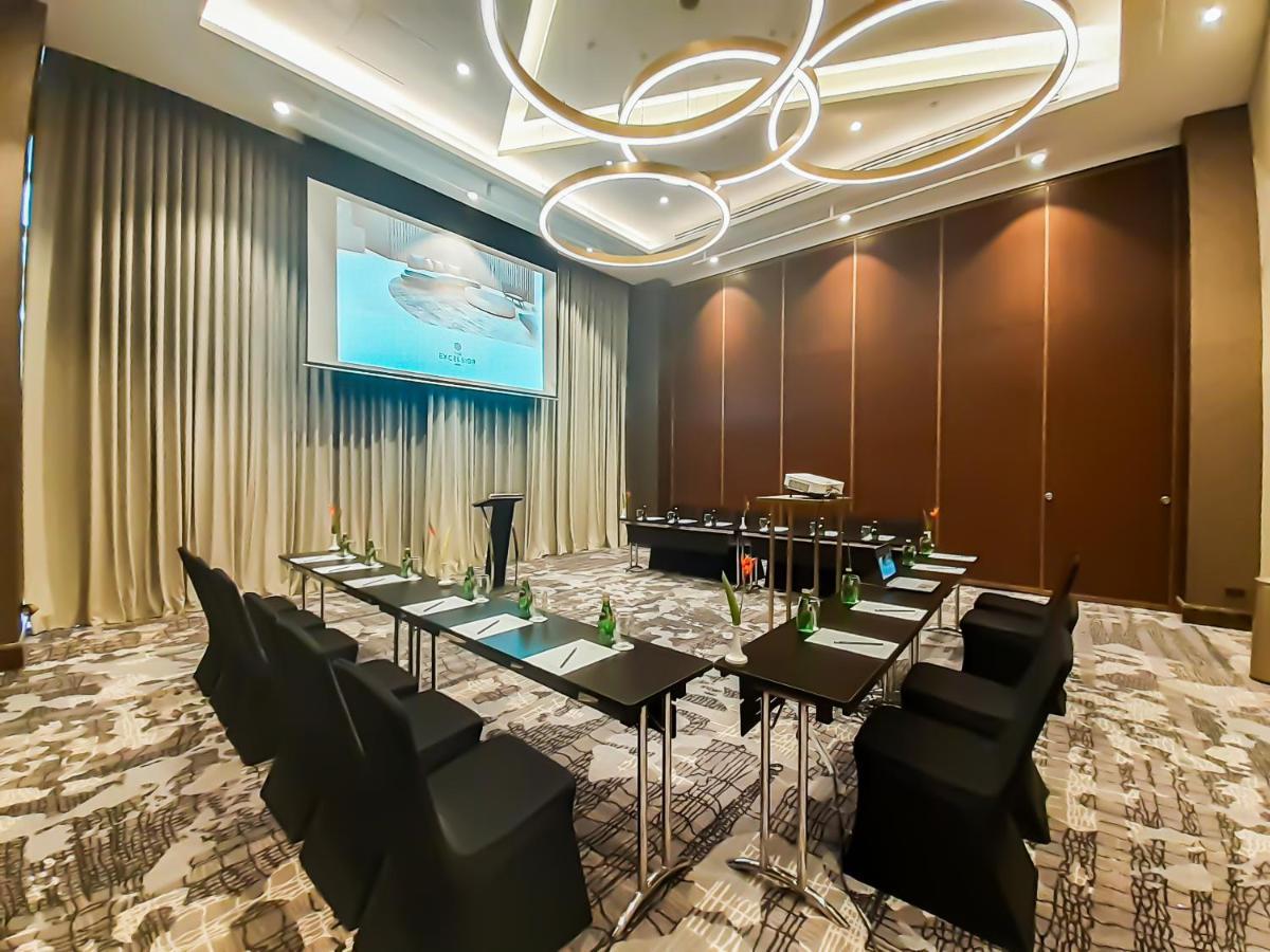 The Excelsior Hotel Лас-Пиньяс Экстерьер фото